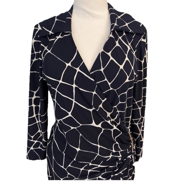 Jones New York Sheath Dress Lined Giraffe Animal Print  Size 10 Navy Blue White - Picture 3 of 9